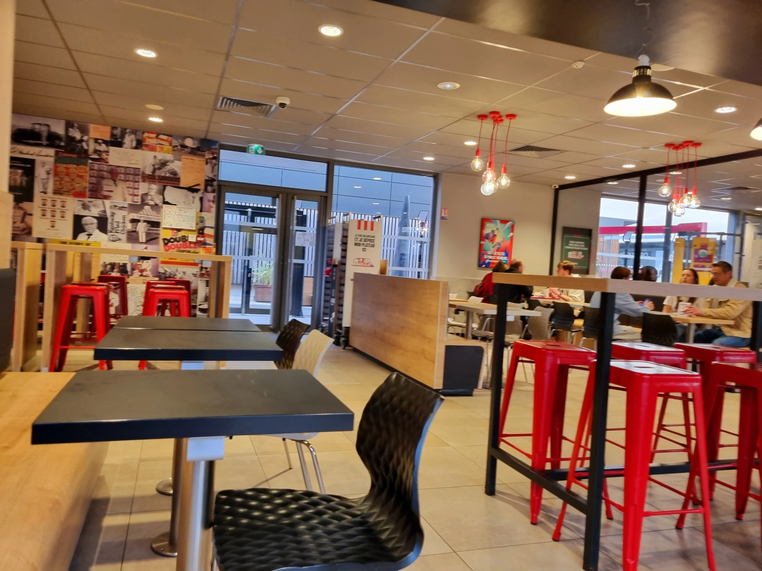 Kfc Montevrain France Menu, Photos, Avis, Horaires et Adresse 4 Kfc Montevrain France (2)